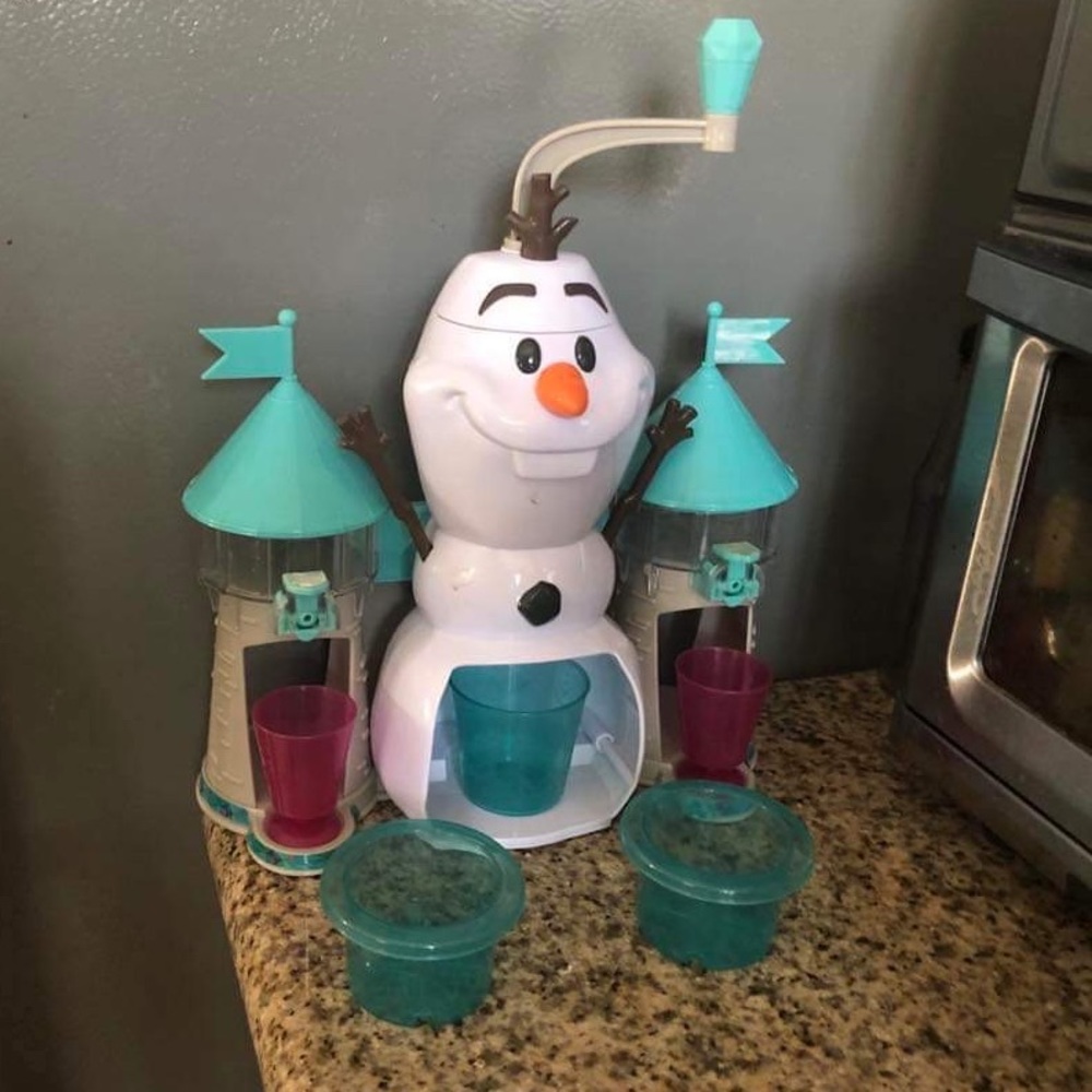 Disney Frozen Slushie maker